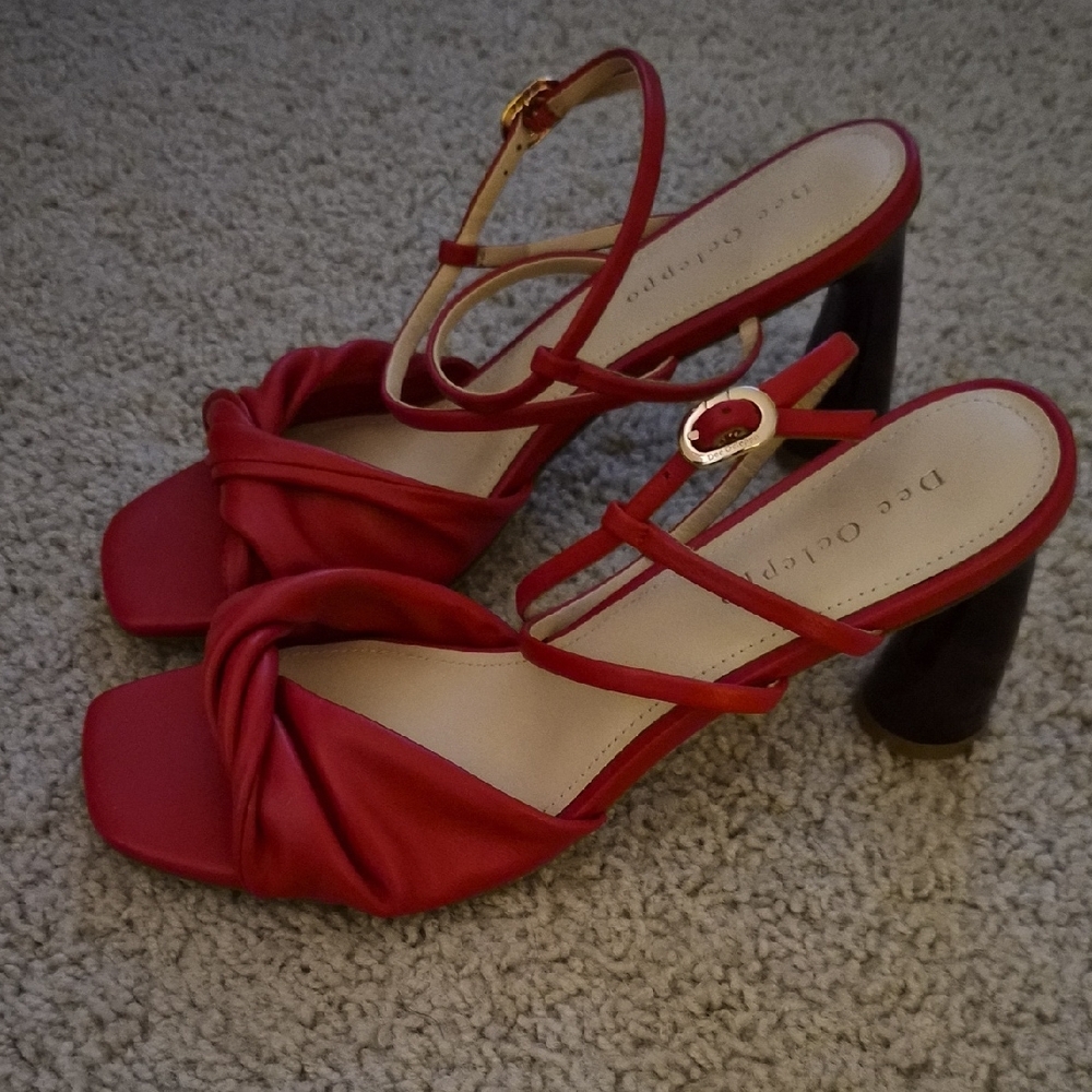 Dee Ocleppo Red Knotted Heels - Picture 6 of 8